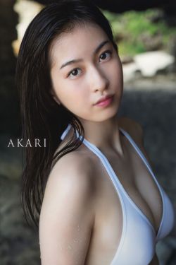 大胸美女